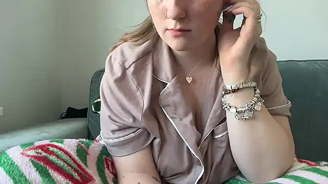 Snapshot of lilsbabyxo chatting on 06.09.26 lilsbabyxo online show from 06.09.26