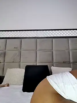 OliviaBurning online show from 02.21.25