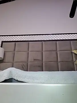 OliviaBurning online show from 09.11.25