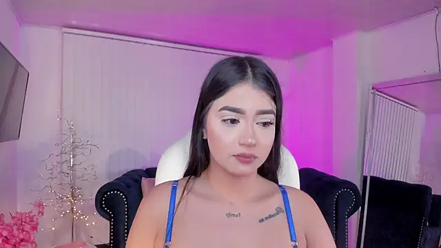 amelie jhons online show from 02.24.25