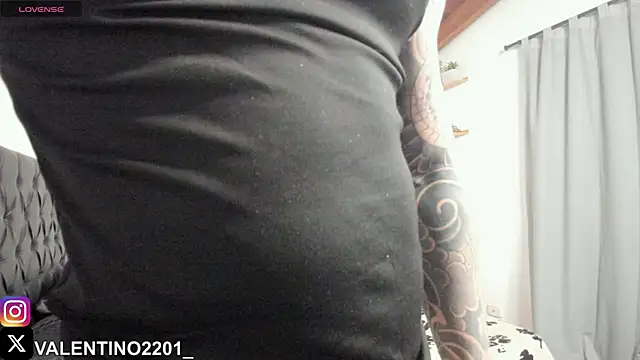 Valentino Xander online show from 10.18.25