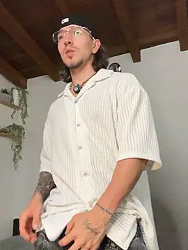 Valentino Xander online show from 03.12.26