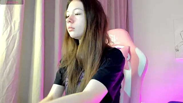 Nicole Charm online show from 01.07.25