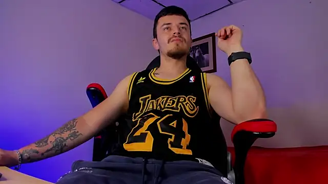 Snapshot of james_connor2 chatting on 01.25.25 james connor2 online show from 01.25.25