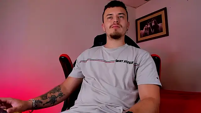 Snapshot of james_connor2 chatting on 02.12.25 james connor2 online show from 02.12.25