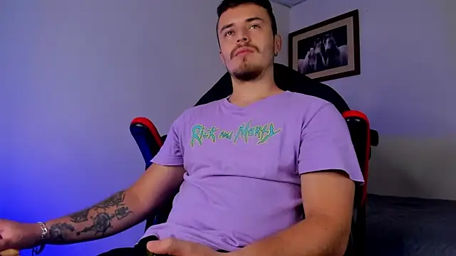 Snapshot of james_connor2 chatting on 02.22.25 james connor2 online show from 02.22.25