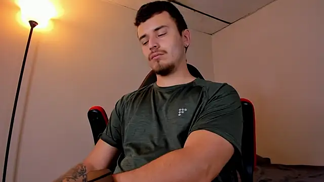 Snapshot of james_connor2 chatting on 03.06.25 james connor2 online show from 03.06.25