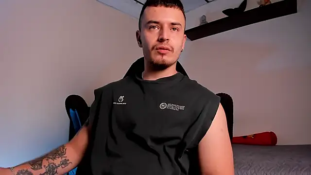 Snapshot of james_connor2 chatting on 01.08.26 james connor2 online show from 01.08.26