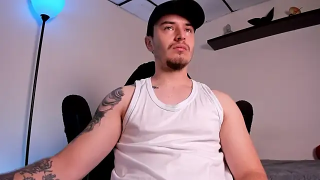 Snapshot of james_connor2 chatting on 02.01.26 james connor2 online show from 02.01.26