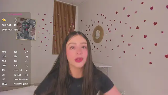 Snapshot of TiffanyWright chatting on 04.01.26 TiffanyWright online show from 04.01.26