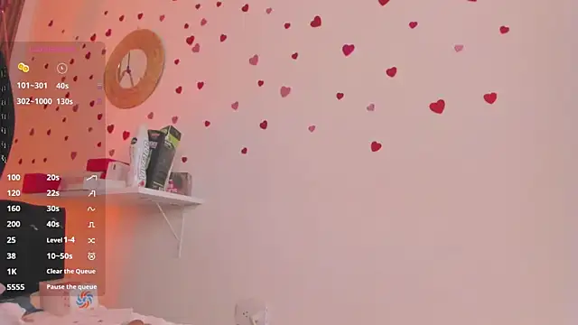 Snapshot of TiffanyWright chatting on 04.11.26 TiffanyWright online show from 04.11.26