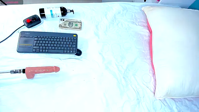 CintiaVega online show from 02.03.25