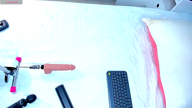 CintiaVega online show from 02.04.25