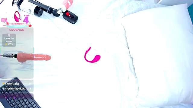 CintiaVega online show from 03.18.25