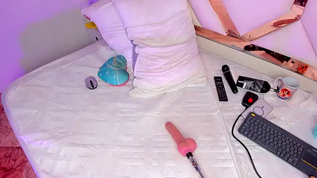 CintiaVega online show from 12.03.25