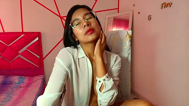 Snapshot of _Jessi29_ chatting on 01.19.25 Jessi29 online show from 01.19.25