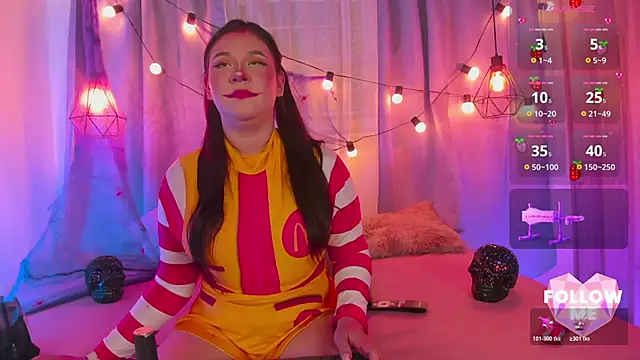 Snapshot of Wild_lilhy chatting on 10.31.25 Wild lilhy online show from 10.31.25