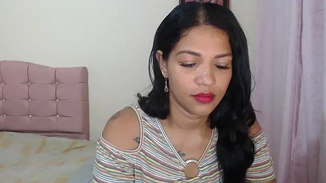 makennaa  online show from 04.08.26