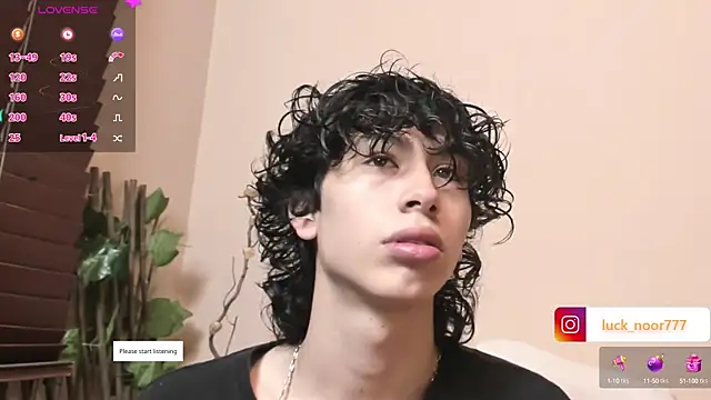 Snapshot of luck_noor7 chatting on 12.29.24 luck noor7 online show from 12.29.24