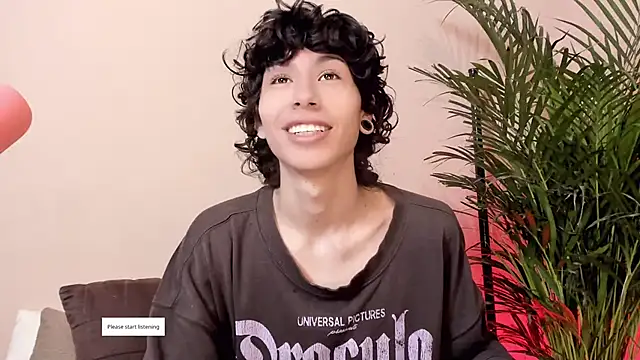 Snapshot of luck_noor7 chatting on 02.19.25 luck noor7 online show from 02.19.25