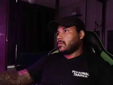 Snapshot of Ale_Mineiro chatting on 03.06.26 Ale Mineiro online show from 03.06.26