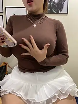 Snapshot of Shirato_hana chatting on 02.22.25 Shirato hana online show from 02.22.25