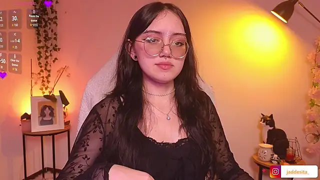 suzumi   online show from 10.22.25