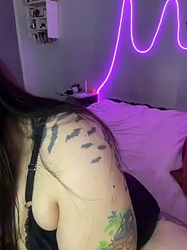 Mizztikaa online show from 11.17.25