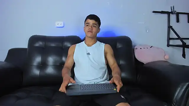 Rob saenz  online show from 02.18.25