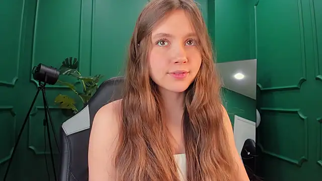 Snapshot of MaryannSoftt chatting on 02.26.25 MaryannSoftt online show from 02.26.25