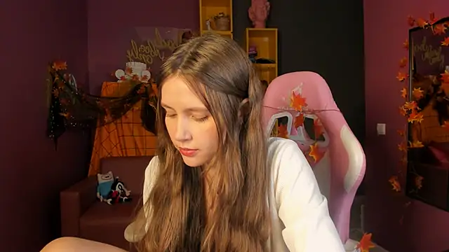 Snapshot of MaryannSoftt chatting on 10.15.25 MaryannSoftt online show from 10.15.25