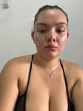 Snapshot of eva_y_marcelo chatting on 03.10.26 eva y marcelo online show from 03.10.26