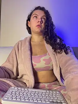 Snapshot of eva_y_marcelo chatting on 03.21.26 eva y marcelo online show from 03.21.26