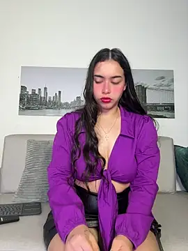 SophieRoyals online show from 04.19.26