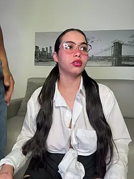 SophieRoyals online show from 04.23.26