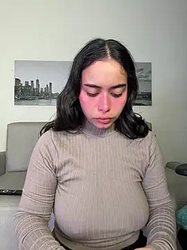 SophieRoyals online show from 06.18.26