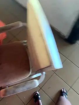 Snapshot of _Gyy_ chatting on 10.12.25 Gyy online show from 10.12.25