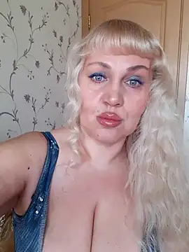 IsabellaBoni online show from 03.05.26