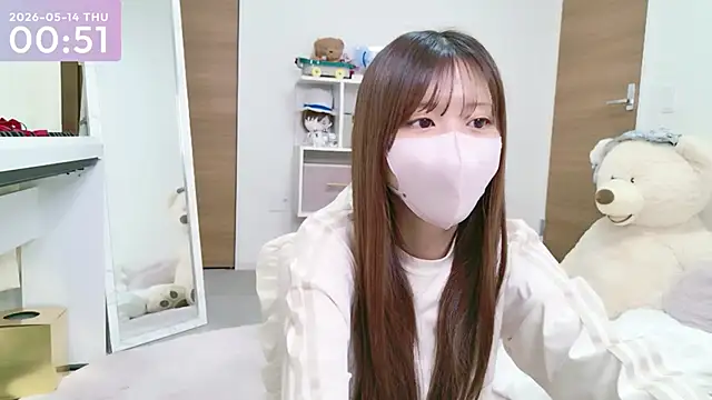 Snapshot of -SHINON- chatting on 05.13.26 -SHINON- online show from 05.13.26