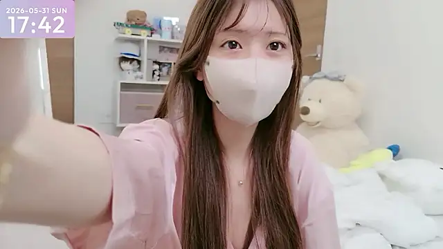 Snapshot of -SHINON- chatting on 05.31.26 -SHINON- online show from 05.31.26