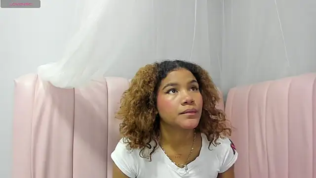 Isabellsmmith online show from 01.26.25