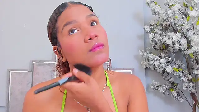 Isabellsmmith online show from 02.28.25