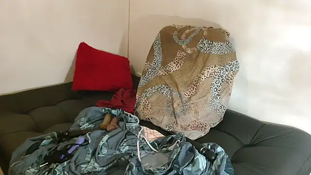 Snapshot of Cataleyaloca chatting on 02.25.25 Cataleyaloca online show from 02.25.25