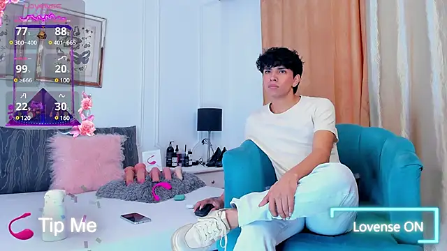 Snapshot of Santy_carrington chatting on 02.11.25 Santy carrington online show from 02.11.25