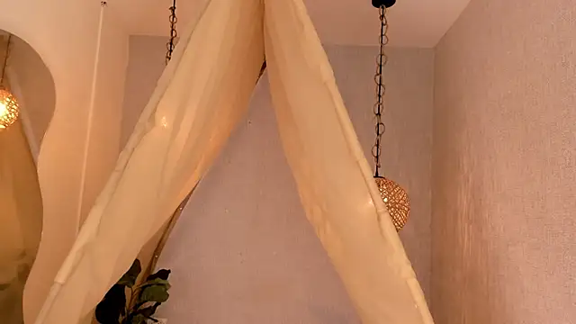 Ariella Ruiz online show from 03.22.25