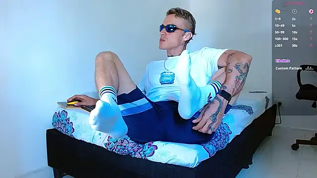 bray hotboy777 online show from 09.28.25