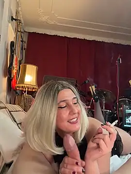 Snapshot of FoxyandTed chatting on 02.27.26 FoxyandTed online show from 02.27.26