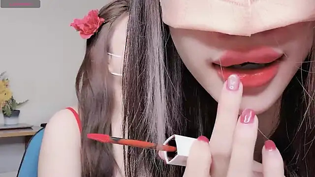 Snapshot of LyLy_Office chatting on 03.22.25 LyLy Office online show from 03.22.25