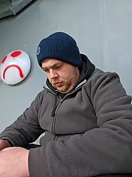 PupW0lfy online show from 01.07.25