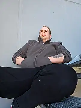 PupW0lfy online show from 03.20.25